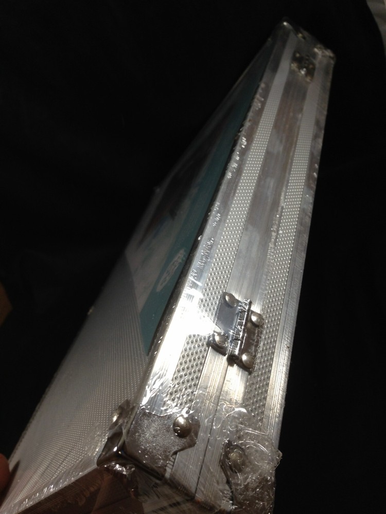 Hampton Art 80 Piece Artist Case NIB