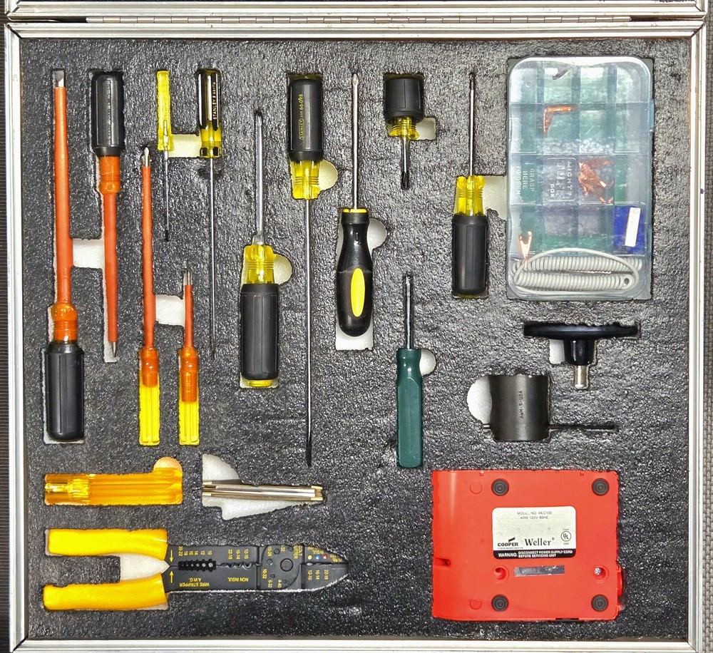 Kippertool Military Electronic System Tool Kit in a Wilson case.