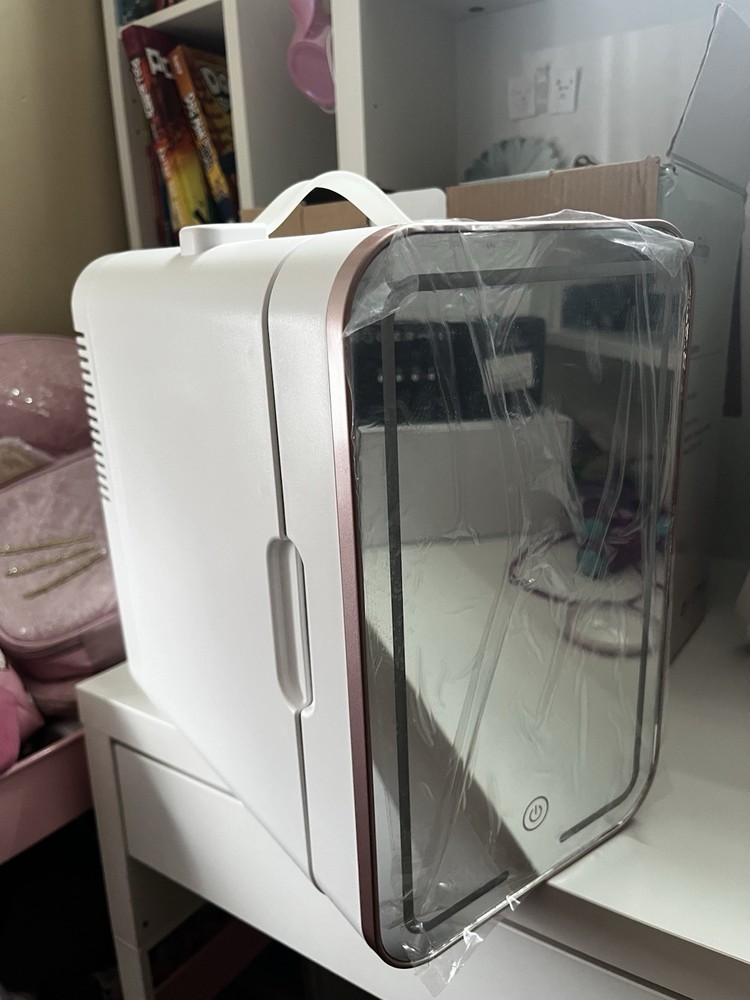 ylfu mini fridge skincare