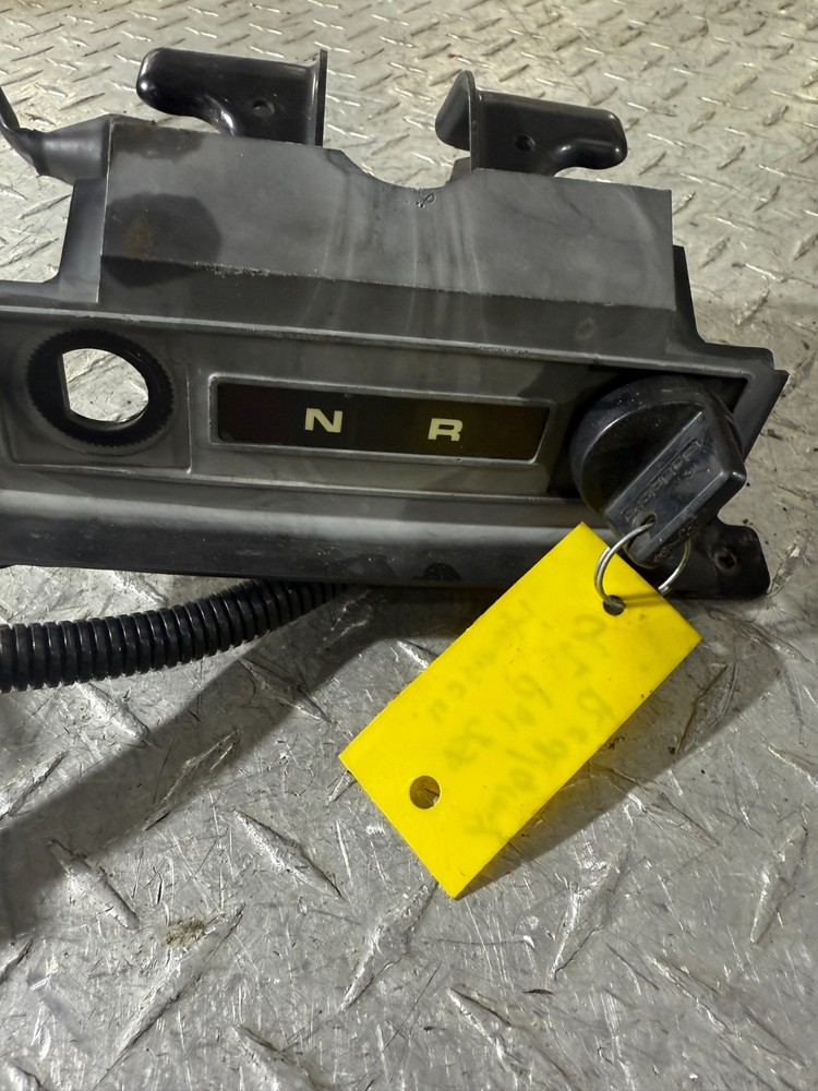 1992 POLARIS TRAIL BOSS 350L 4X4 Indicator Light Dash Ignition Switch