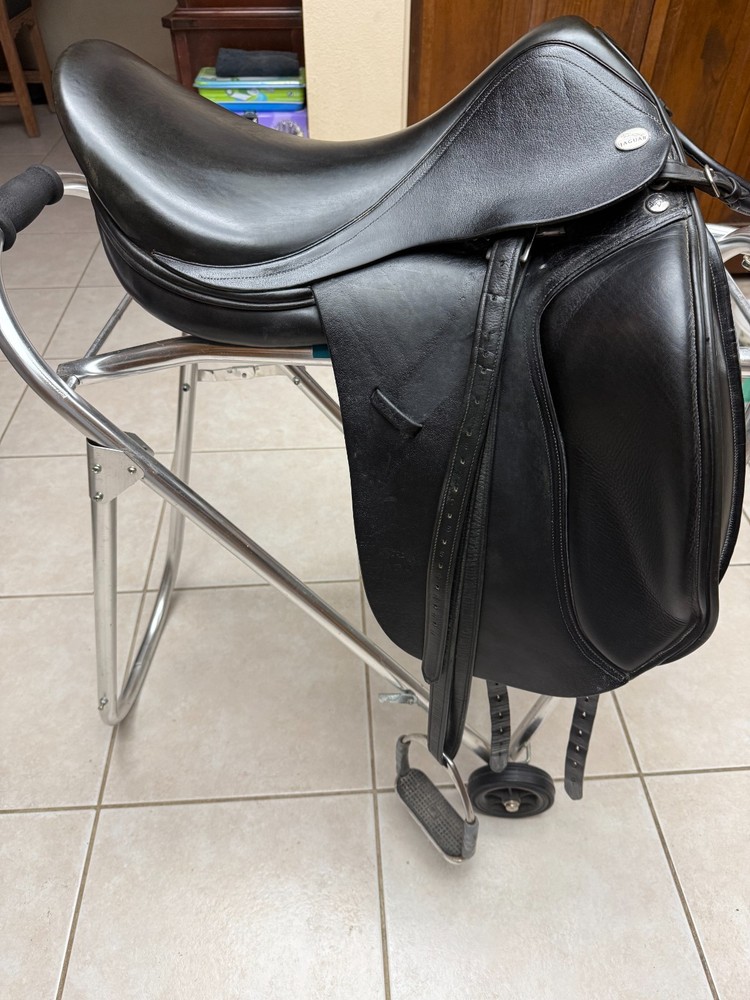 18” Harry Dabbs Jaguar Dressage Saddle