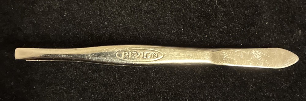 Revlon 3 1/2” Square Flat Tip Blunt Deluxe Tweezer