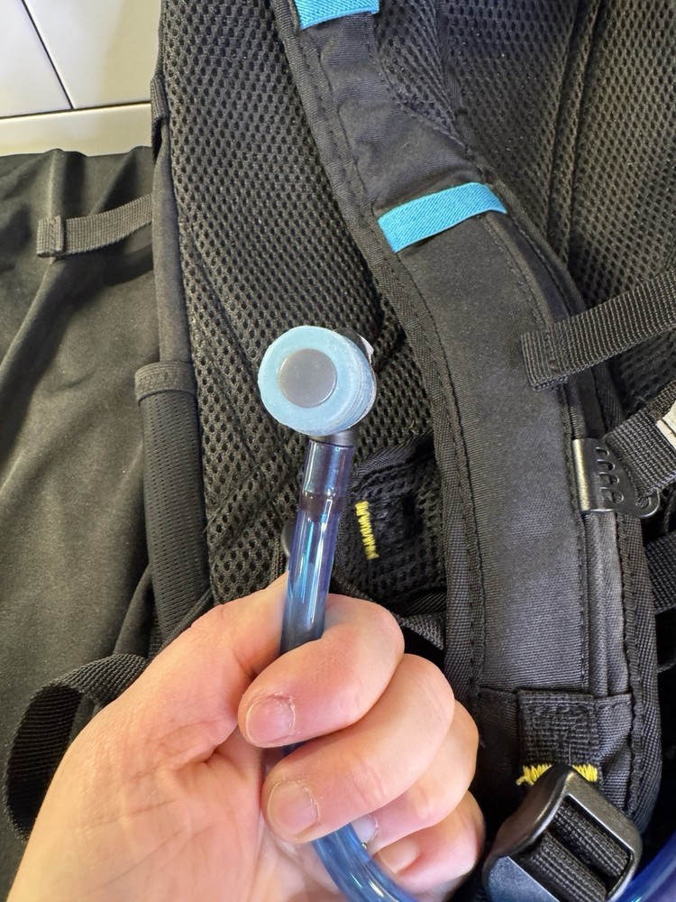 Sierra Designs 2L Hydration Reservoir Backpack NEW *Read