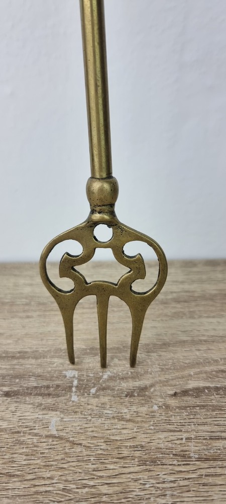 Vintage Brass Fire Side Toasting Fork Ship On Handle