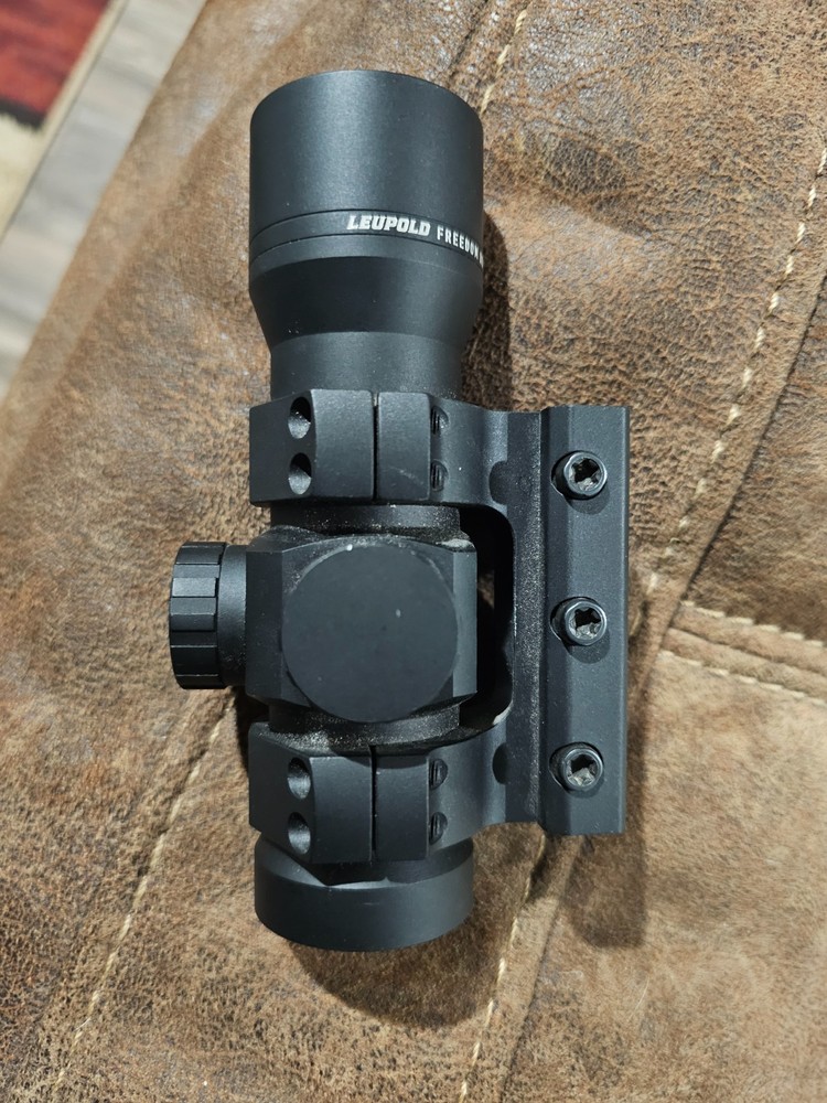 Leupold Freedom RDS 1x Red Dot - 1 MOA Dot - Black