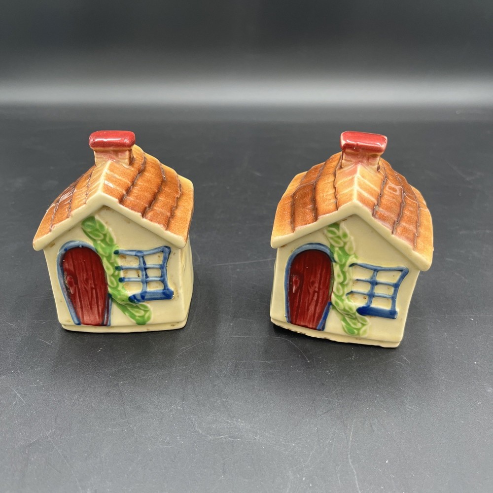 SHAWNEE COTTAGE SALT PEPPER SET