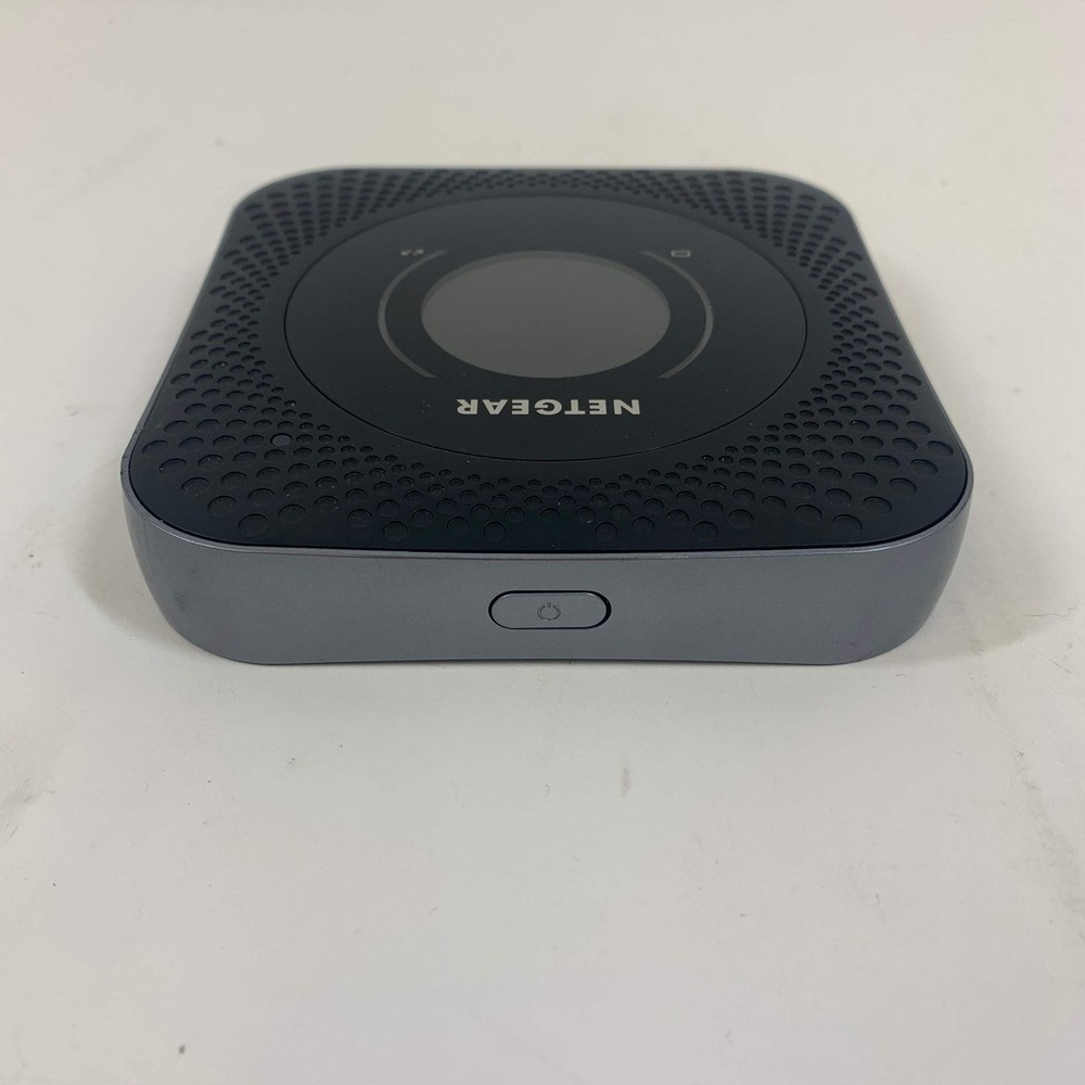 NETGEAR MR1100 Mobile Hotspot Router