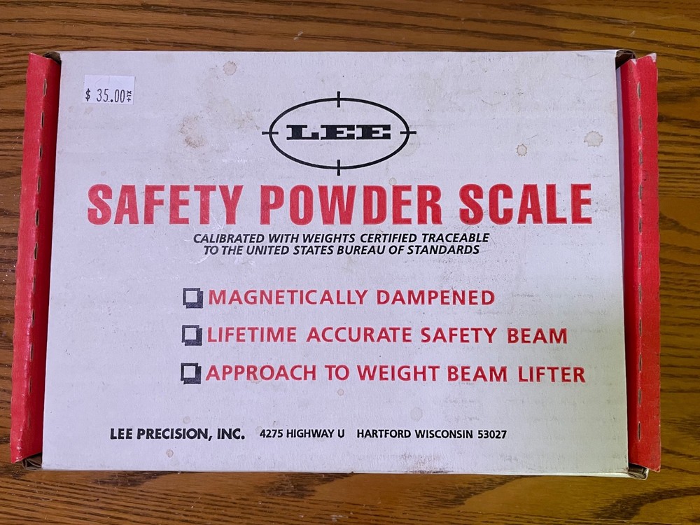 Lee Precision 90681 Safety Magnetic Powder Scale - Red
