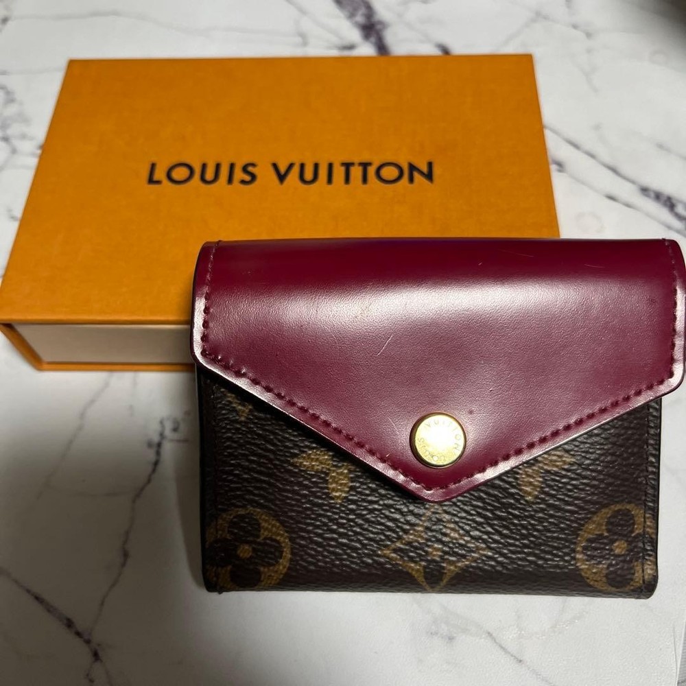 LOUIS VUITTON Tri-Fold Wallet Excellent Condition