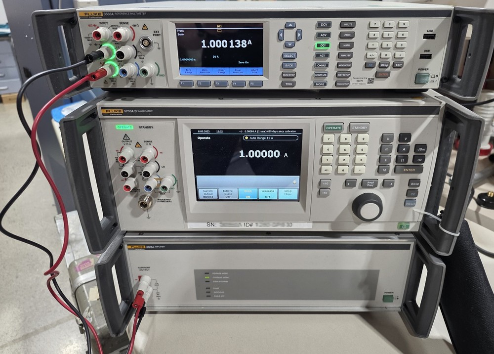 Fluke 8588A Reference Multimeter – High Accuracy Precision DMM