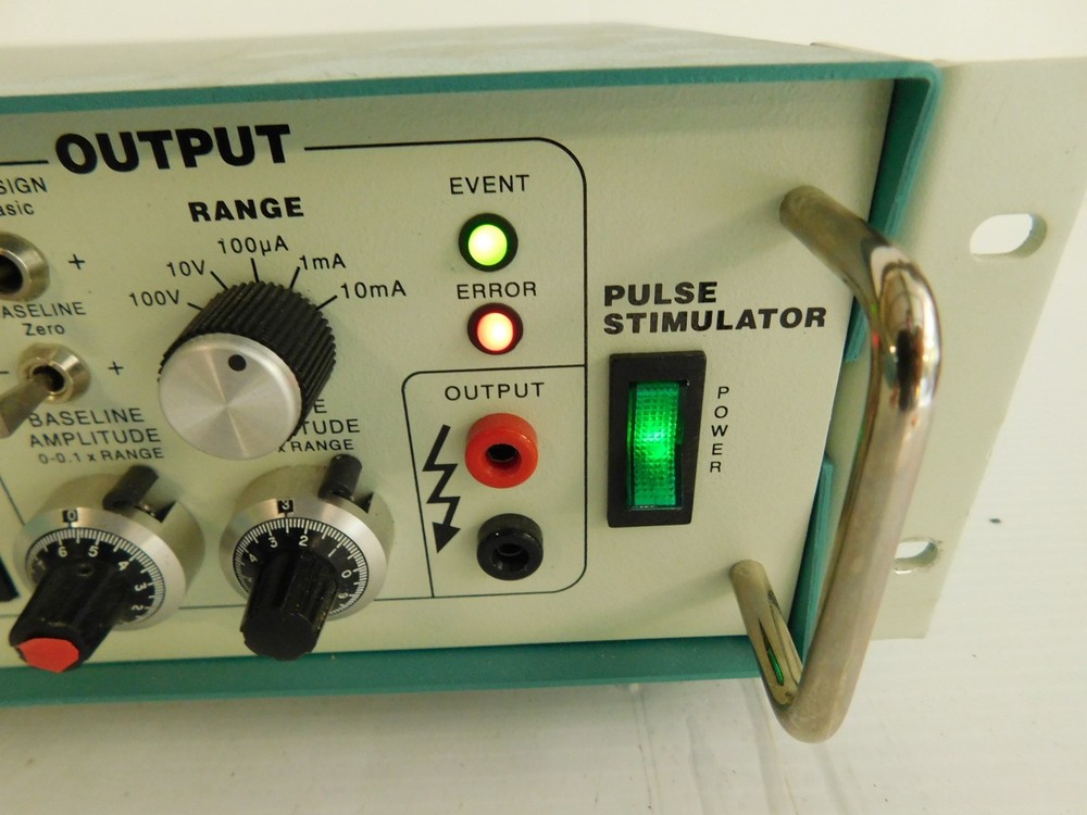 A-M SYSTEMS ISOLATED PULSE STIMULATOR MODEL 2100 (PQY68)