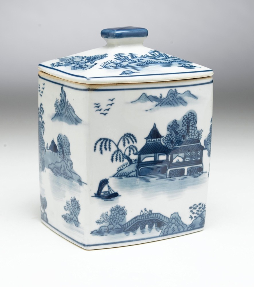 AA Importing 59756 7.5 Inch Blue & White Rectangular Jar
