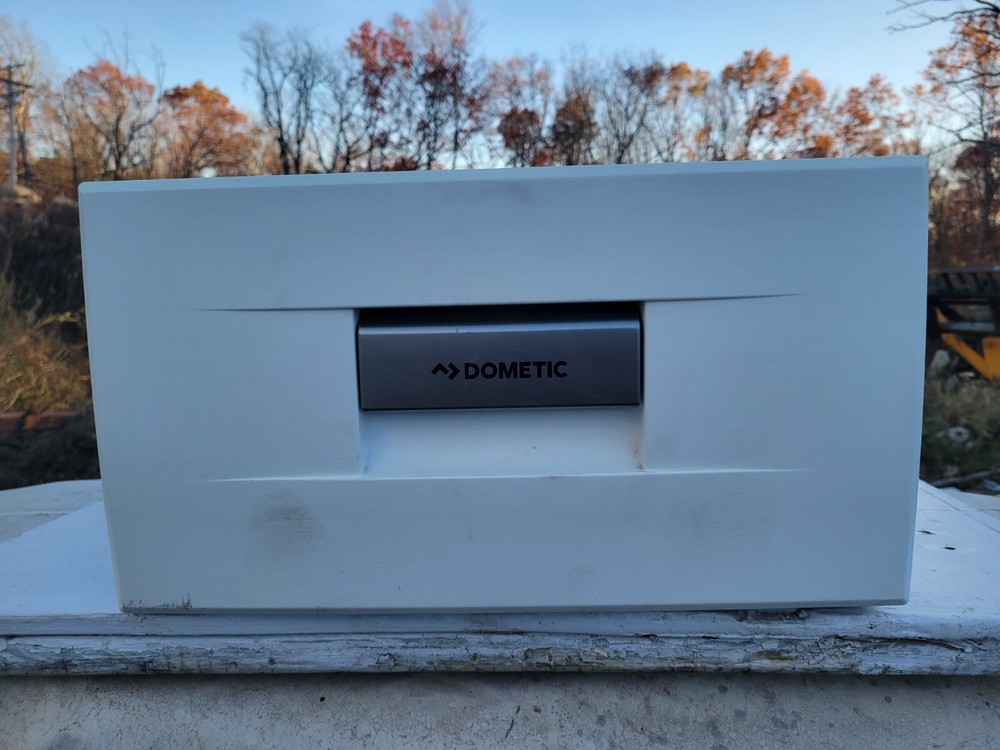 DOMETIC CD30-DCTB1 COOLMATIC DRAWER FRIDGE W/ COMPRESSOR - WHITE.