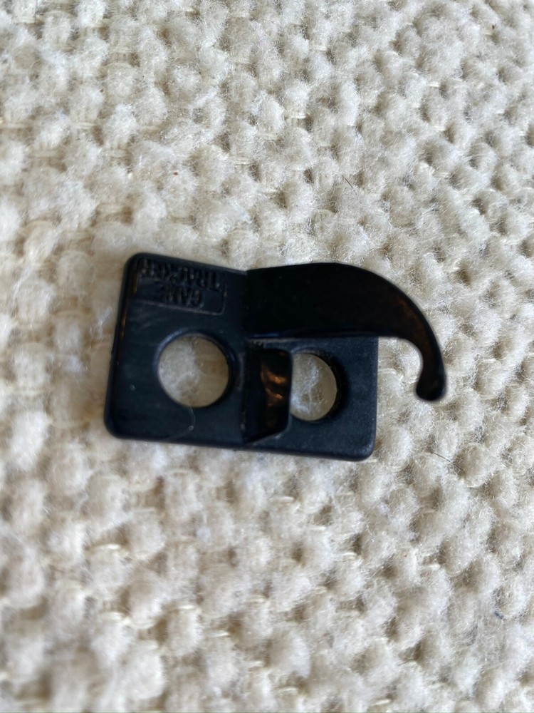 The Game Tracker Plastic Flipper Rest