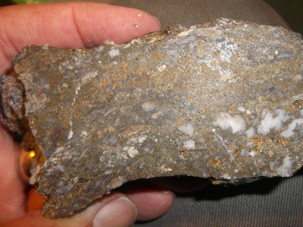Gold, silver, copper, 345 grams samples ,ore high grade .