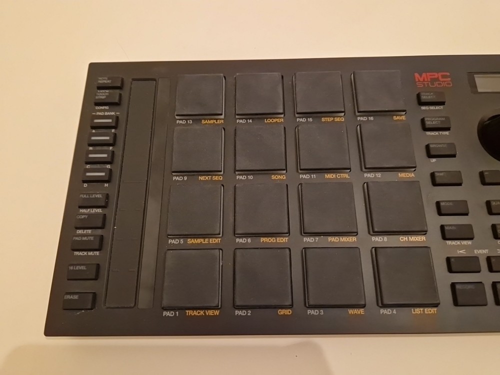 AKAI Professional MPC Studio