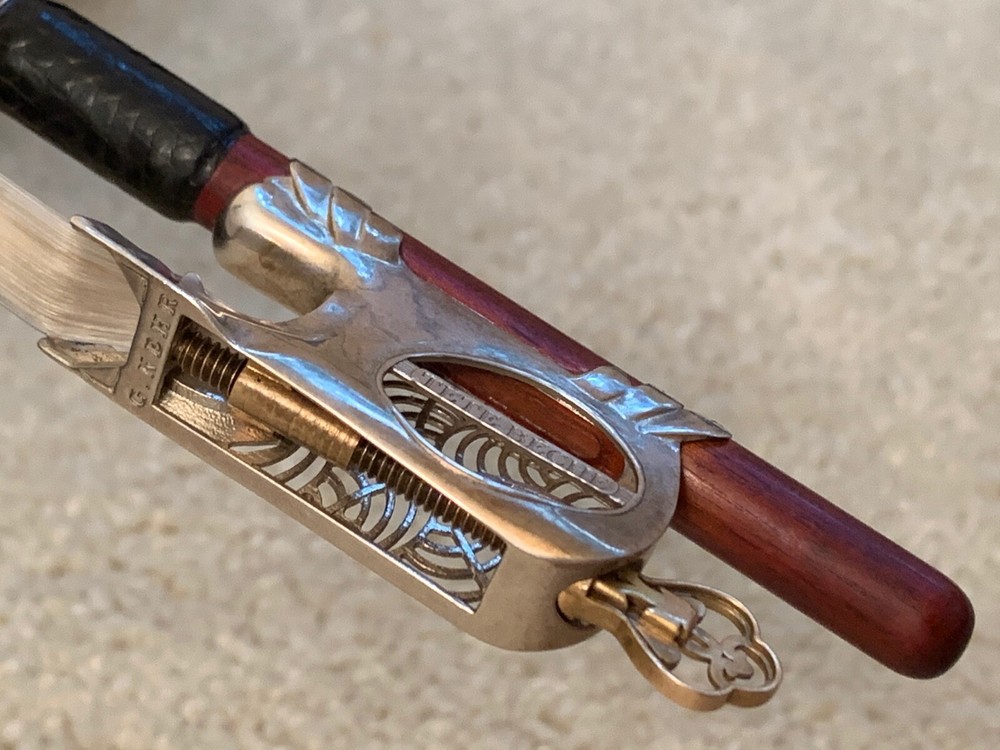 exquisite Gilles Nehr Tête-Bêche pernambuco violin bow silver frog bronze button
