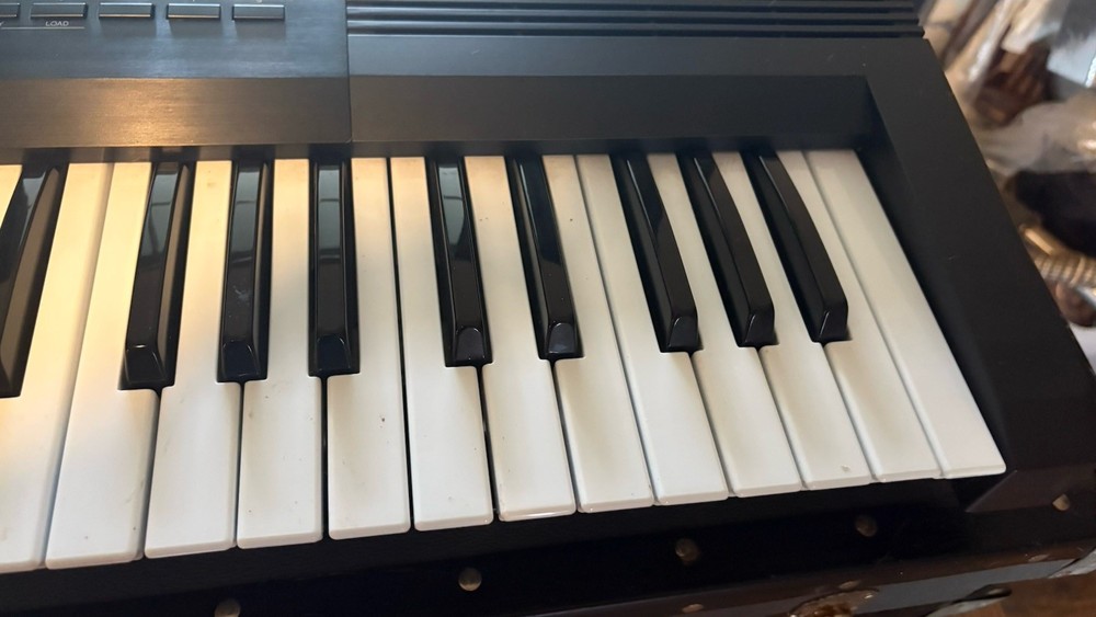 Roland HS-80 Synth Plus 80 Super Clean Tested Works Great