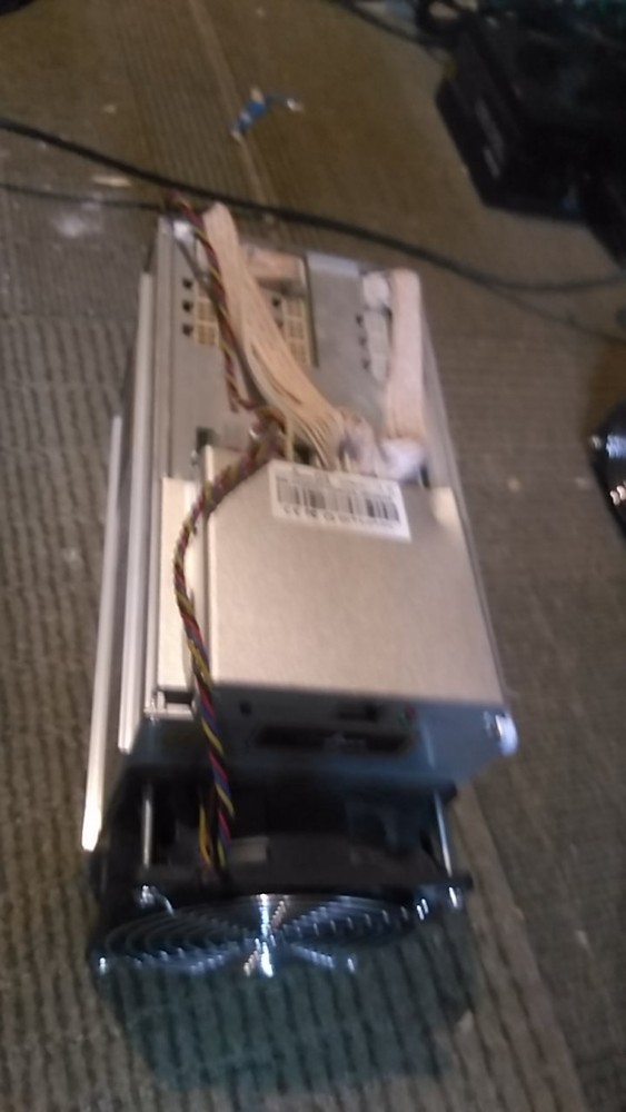 Antminer D3