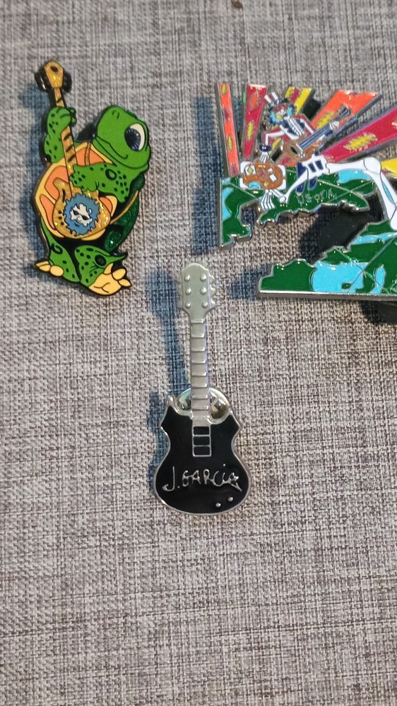 Grateful Dead Pin Lot (5)