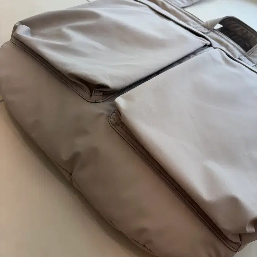 Gore-Tex Helmet Bag Sand White Official