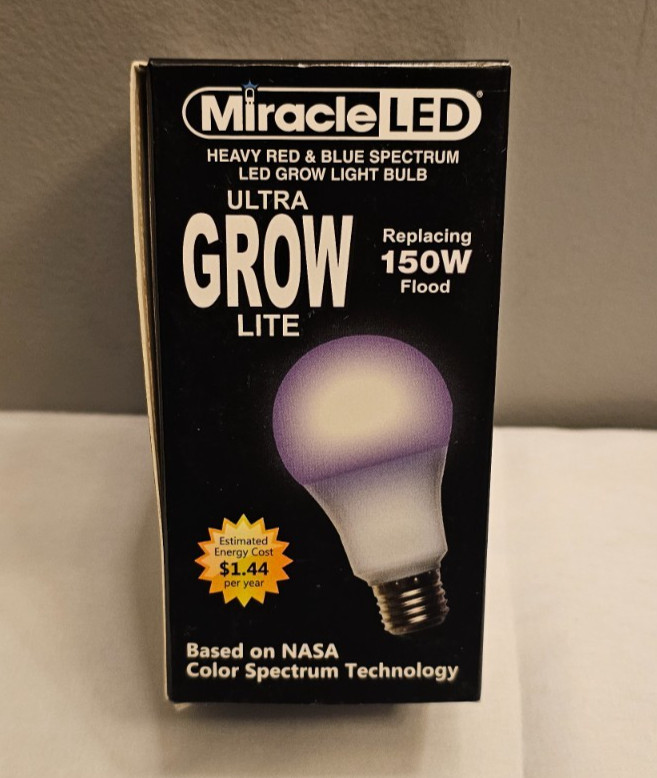 Miracle LED Heavy Red Blue Spectrum LED Grow Light Bulb 12W Replace 150W 605037