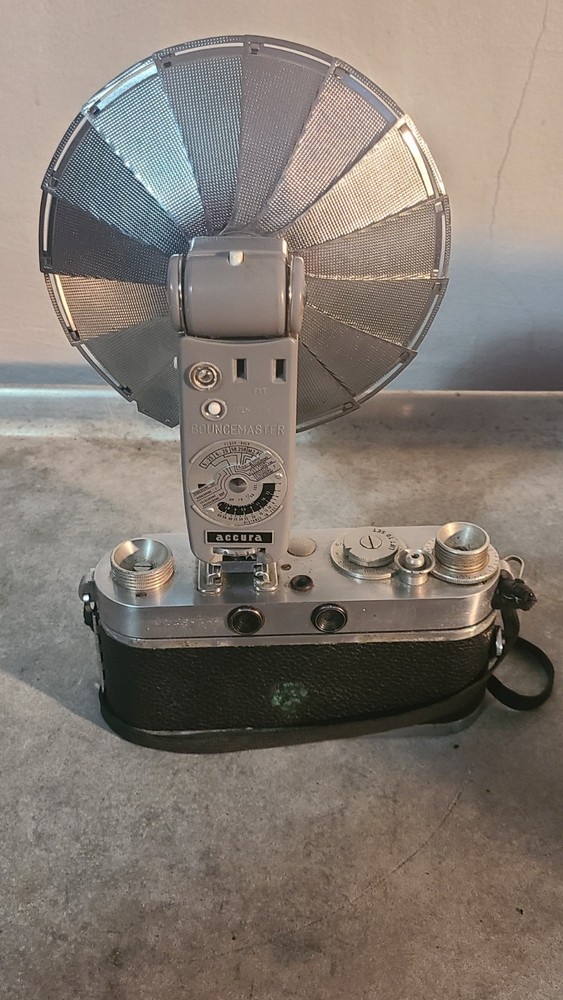 CLARUS MS-35 35MM CAMERA WITH MANY EXTRAS