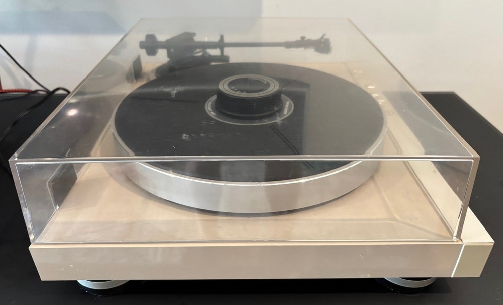 Harmon Kardon T60 Turntable (Shipping Included)