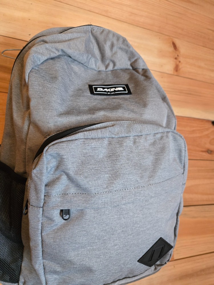 NWT Dakine 365 Backpack Gray/Black Backpack Computer Compartment