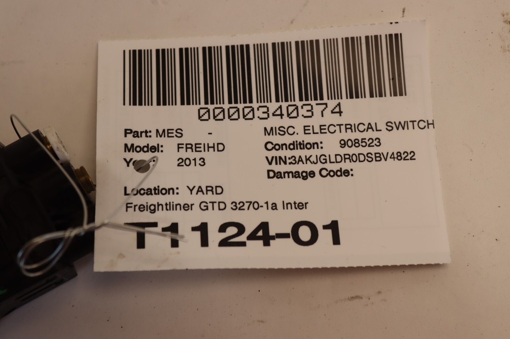 08-17 FREIGHTLINER CASCADIA 125 INTER AXLE DIFFERENTIAL LOCK SLIDE SWITCH OEM