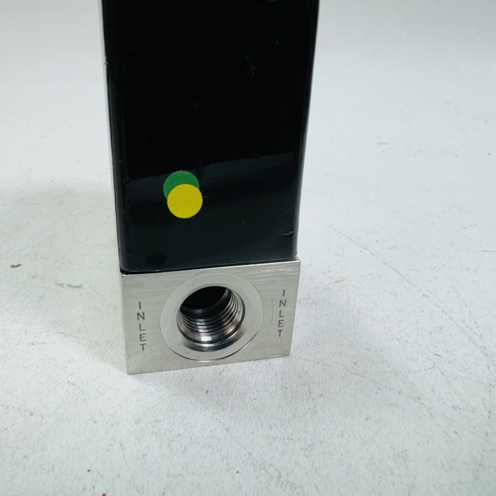 Unit UFC-1300 Mass Flow Controller, HE, 50 SCCM, Used