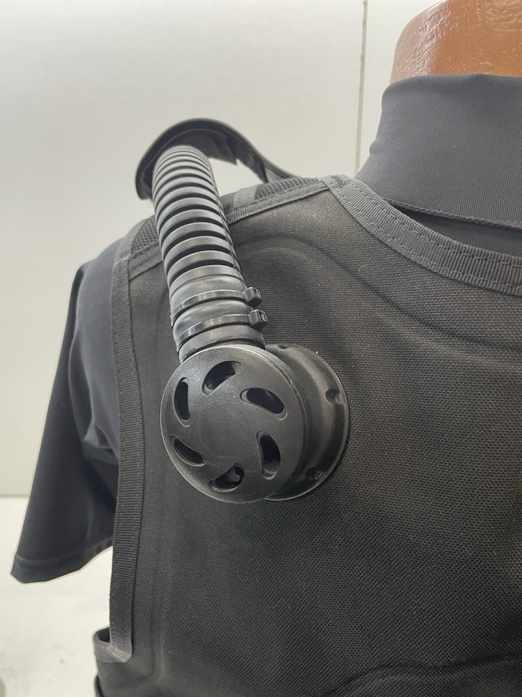 NEW - Medium Zeagle Resort BCD