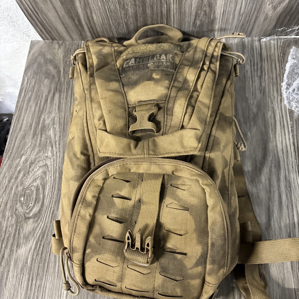 CAMO CAMELBAK MAXIMUM GEAR HYDRATION BACKPACK - NO BLADDER INCLUDED #2X2A