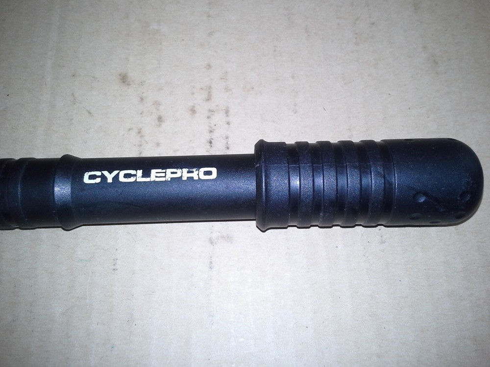 Cyclepro (Black) Bicycle Pump. Very good condition. working