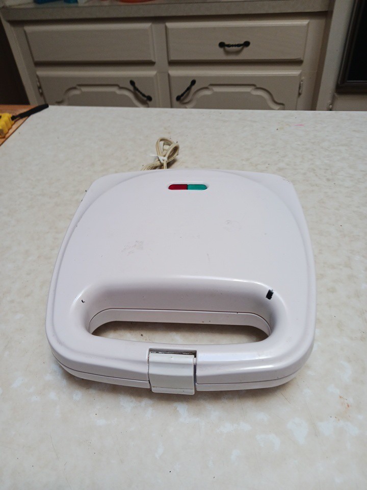 Walmart Waffle Maker White Needs Cleaned