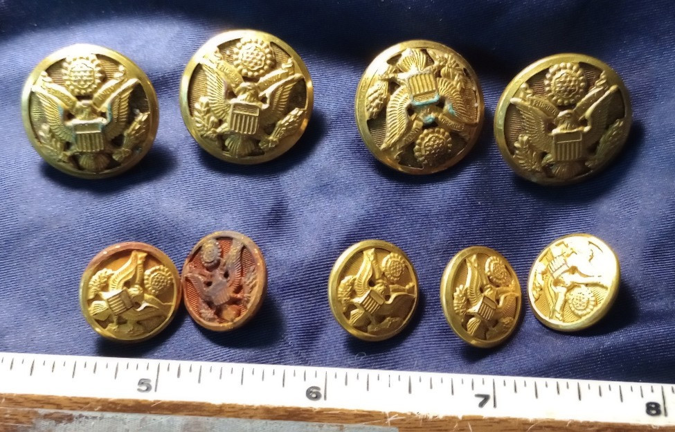 Vietnam US Army dress button set