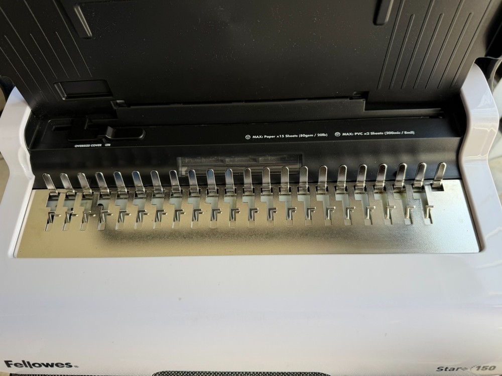 Fellowes Star + 150 Manual Comb Binding Machine CRC 50065 + Sheets and Combs