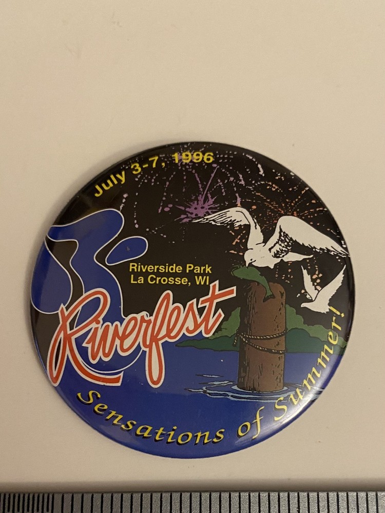 Riverfest La Crosse Wisconsin 1996 Pin Back Button P79