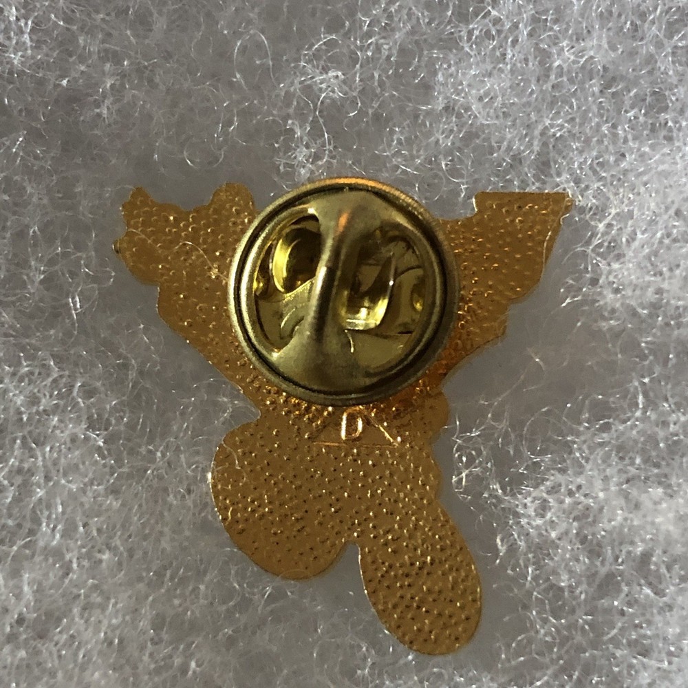 Vintage WordPerfect Software Lapel Pin Computer Tech Advertising IT