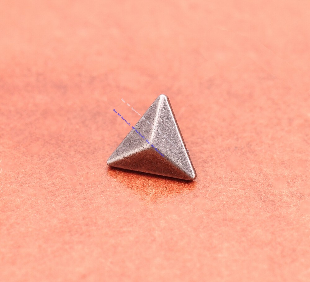 30x Biker Punk Solid Triangle Leather Rivet Studs Leathercraft Belt Accessories
