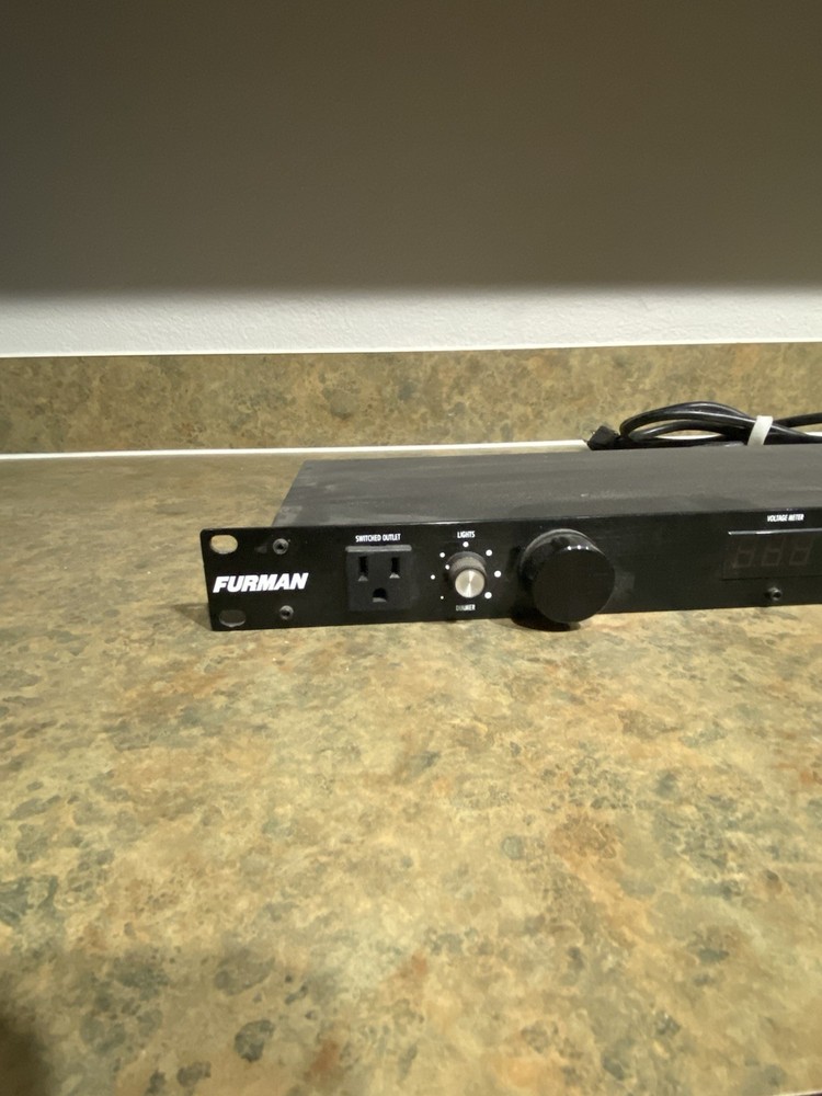 Furman M8DX Power Conditioner