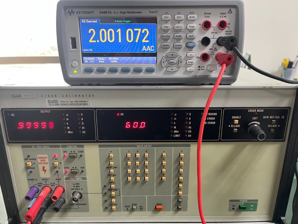 Fluke 5100A Calibrator (Front panel updated To 5100B Series Specifications)_5022