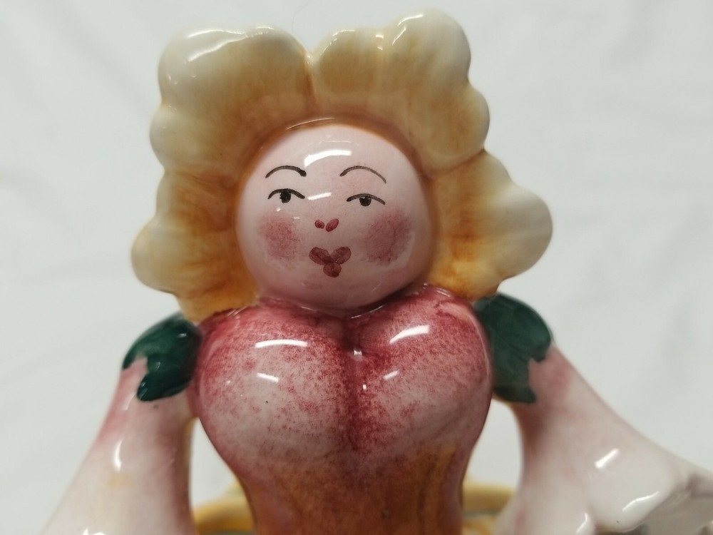 Neiman Marcus Anthropomorphic YELLOW SQUASH Vegetable People Ceramic Jar ITALY
