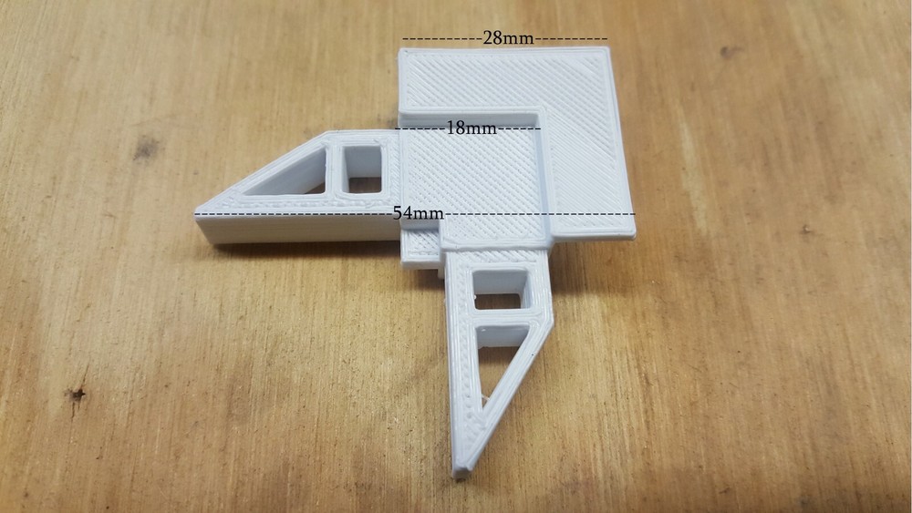 Screen Corner for Andersen Silver Line Screen Frames. *Recessed Flange*