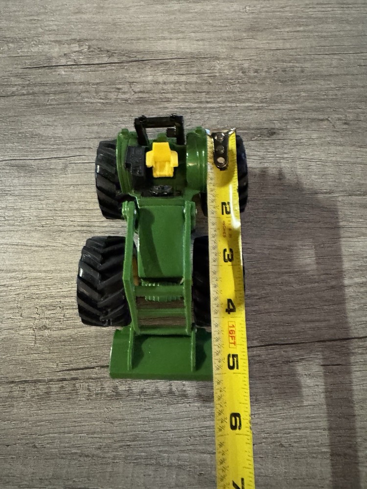 Ertl John Deere Tractor Monster Treads
