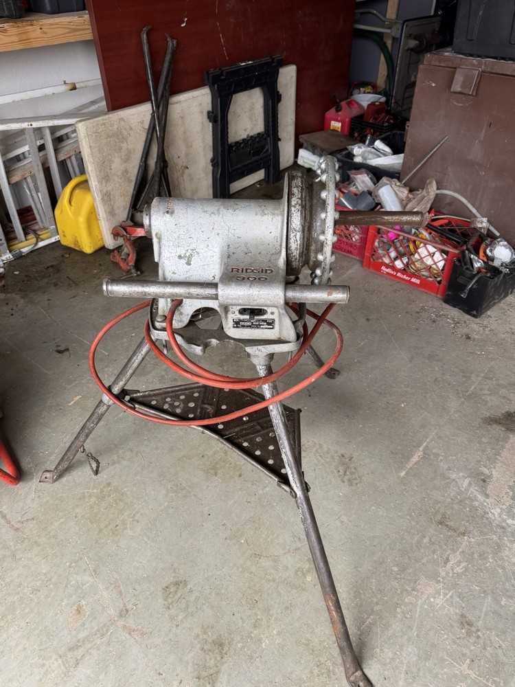 Ridgid 300 Pipe Threading Machine