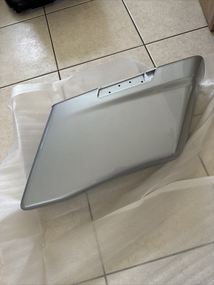 2014-2023 OEM Harley RIGHT Stretched Lower Saddlebag Bottom Barracuda Silver