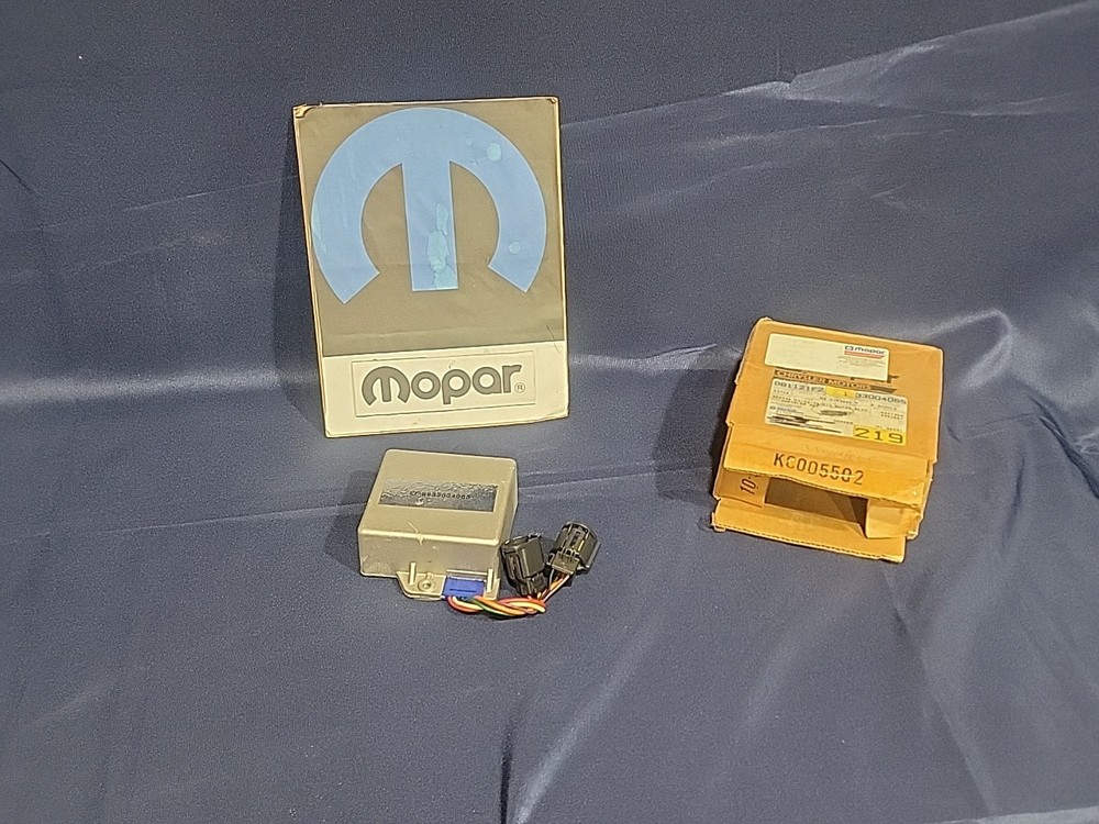 NOS MOPAR Ignition Control Module 33004065