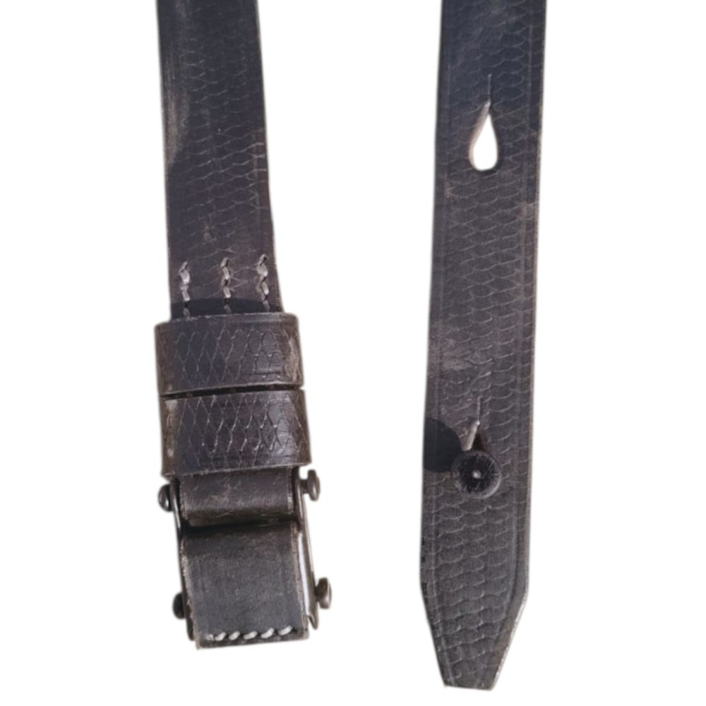 WWII GERMAN MP LEATHER CARRY SLING- BLACK