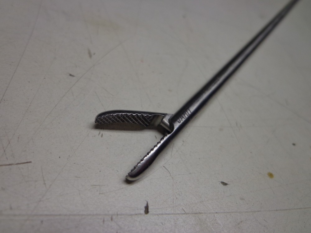 Jarit 600-271 Laparoscopic Juliet Receiving Forceps